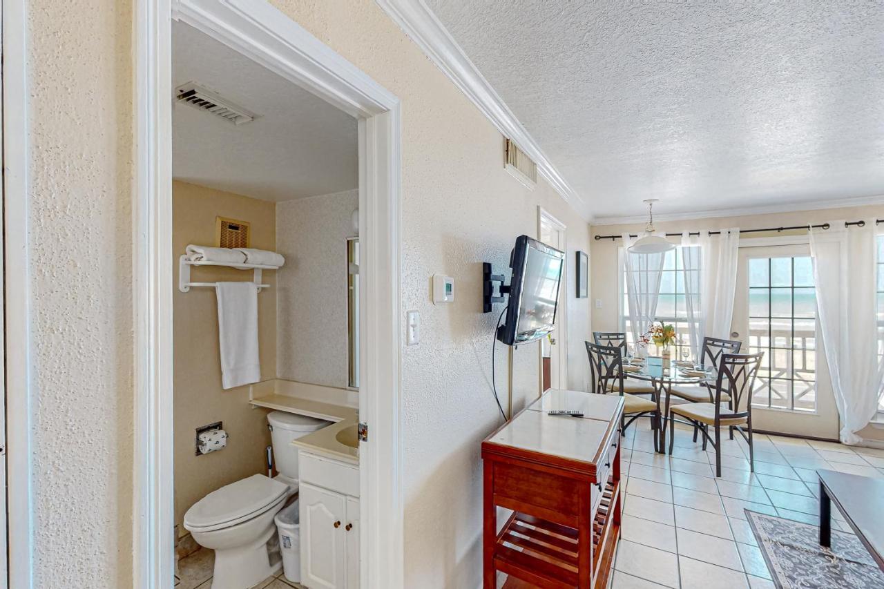 Beachfront Haven Galveston Bagian luar foto